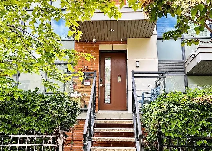 Home In Downtown Toronto