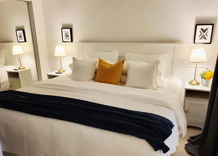 Stylish Downtown Toronto Residential Hotel